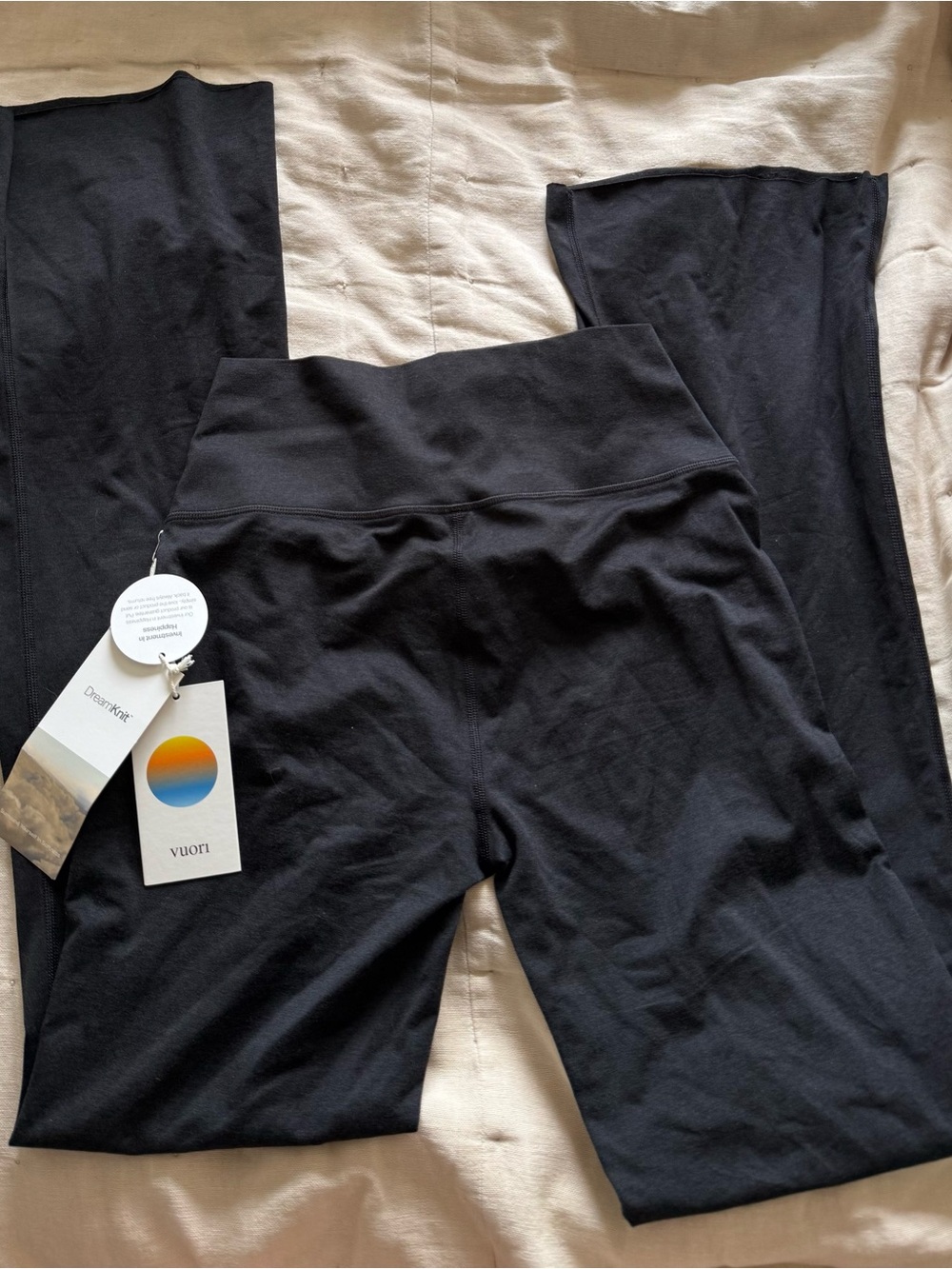Vuori halo slim flare pants small - Picture 2 of 4